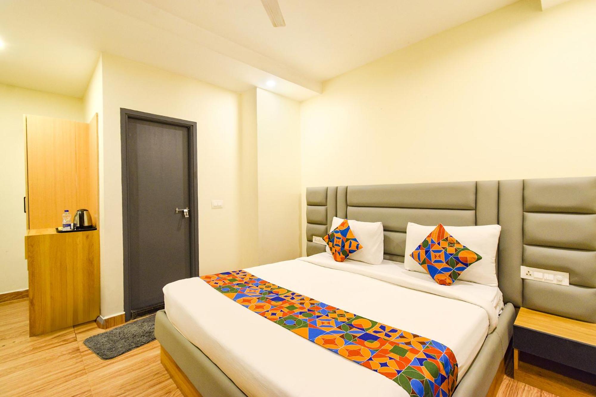 Fabhotel White Ridge - Kondapur Kondapur  Exterior photo